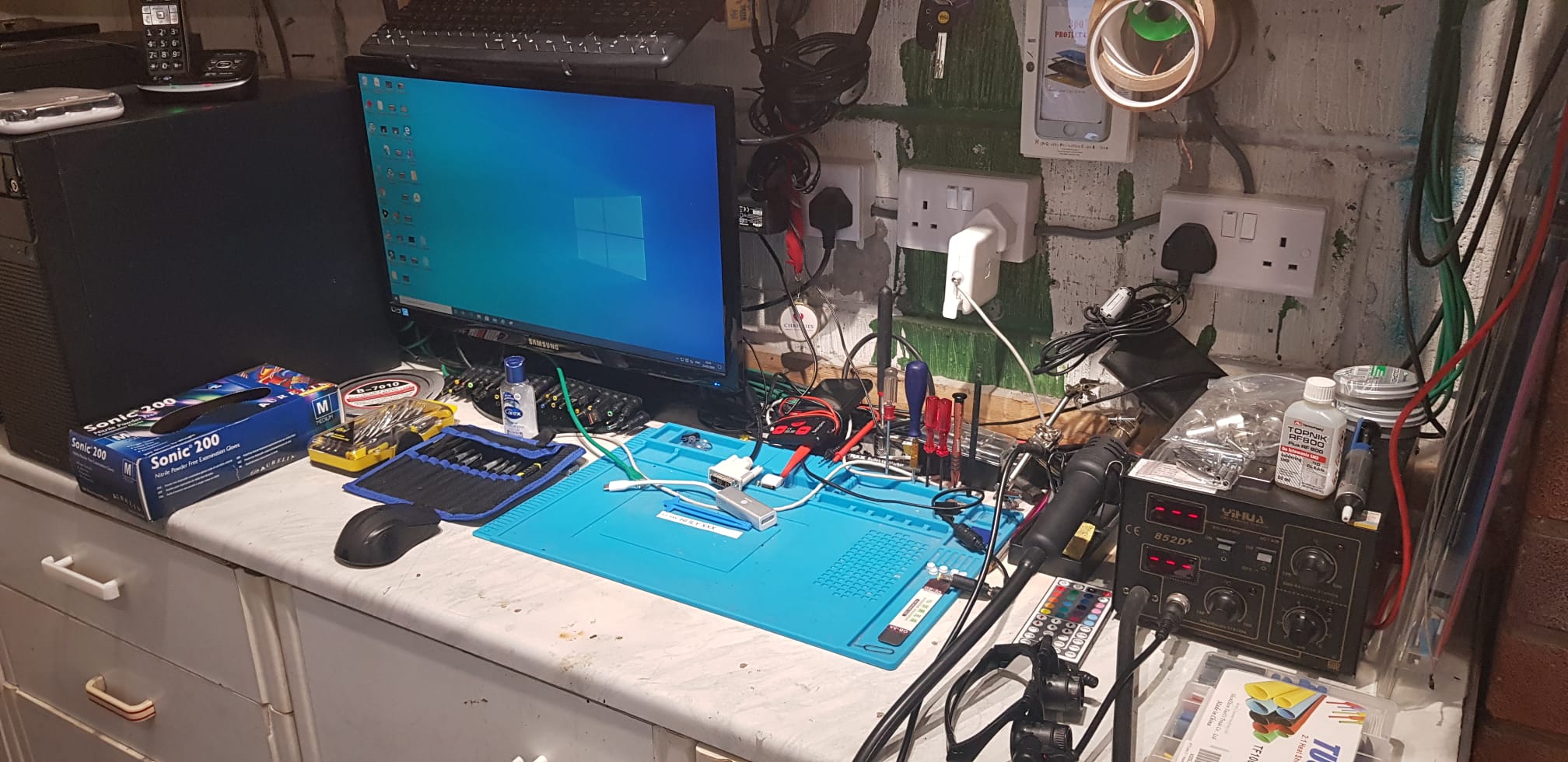 Computer & laptop repair workshop located in Cheadle hulme SK8